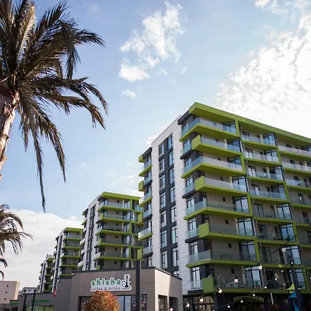 Apartment By Alz Navodari