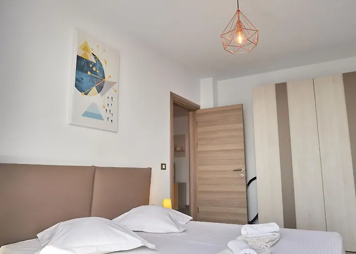 By Alz Apartment Navodari